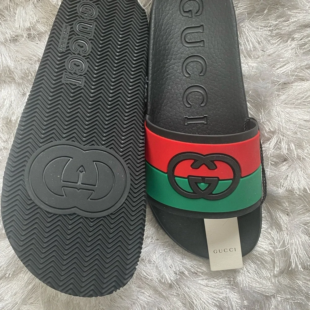 Gucci Women’s Sandals size 6 but fits 9.  Brand New - Picture 4 of 6